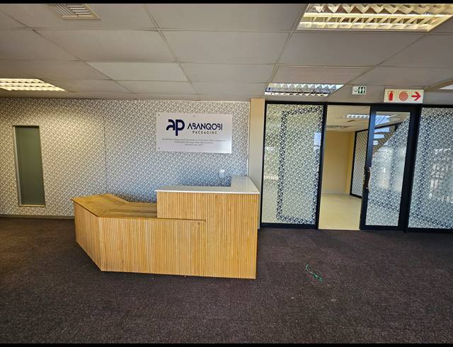 2,294M² WAREHOUSE TO LET IN COSMO BUSINESS PARK
